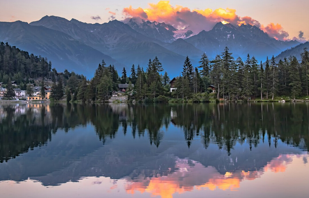 swiss lake mountains reflection